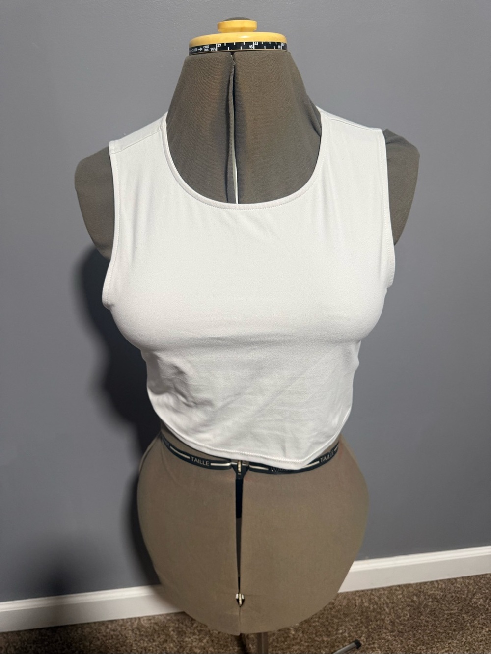 Yogalicious White Scoop Neck Crop Tank
